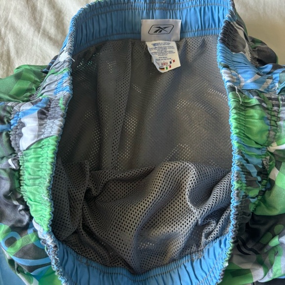 Reebok Green and Blue Patterned Swim Trunk Shorts Mesh Inside Size L - Picture 5 of 7